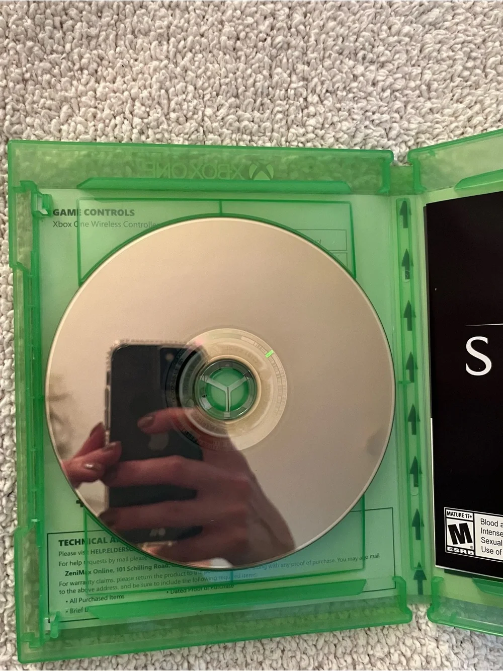 The Elder Scrolls Online Gold Edition - Xbox One (Green)